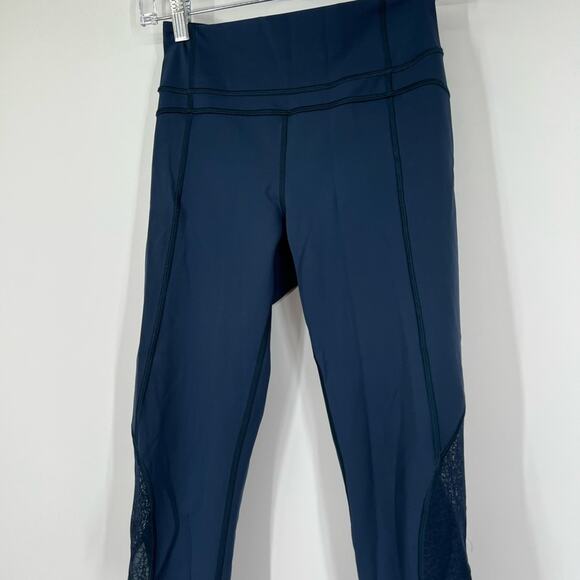 Lululemon Twist & Train Crop Leggings 19" in Jaded - Picture 3 of 5